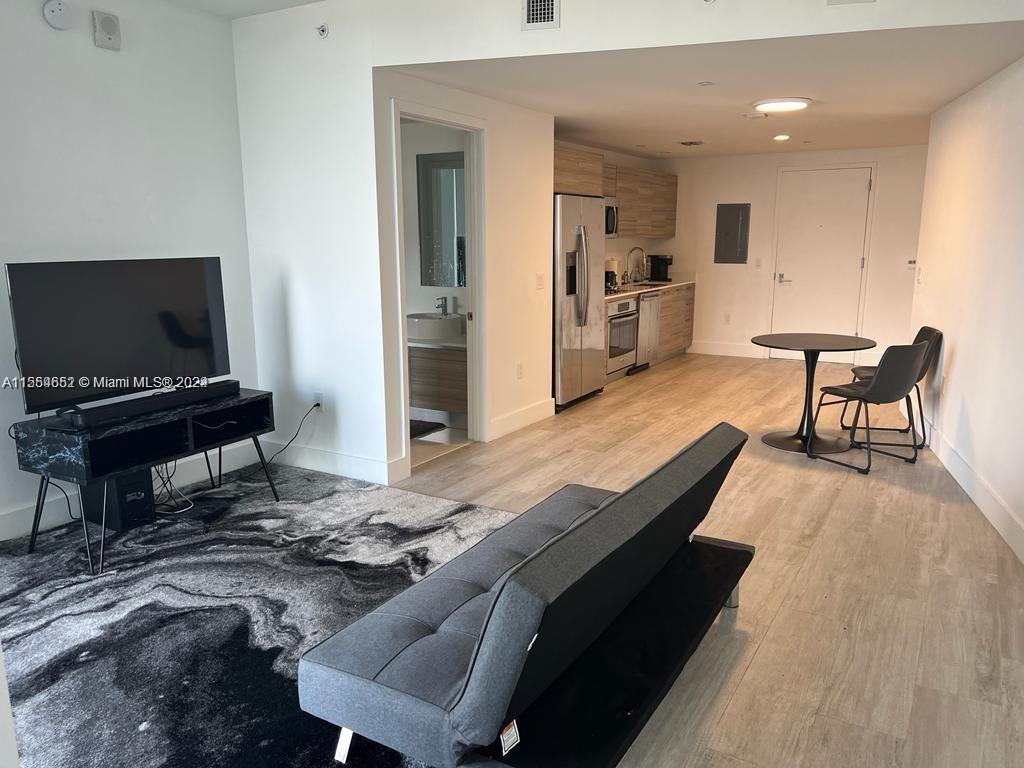 121 NE 34th St 2014, Miami, Florida 33137, 1 Bedroom Bedrooms, ,1 BathroomBathrooms,Residential,For Sale,121 NE 34th St 2014,A11554652