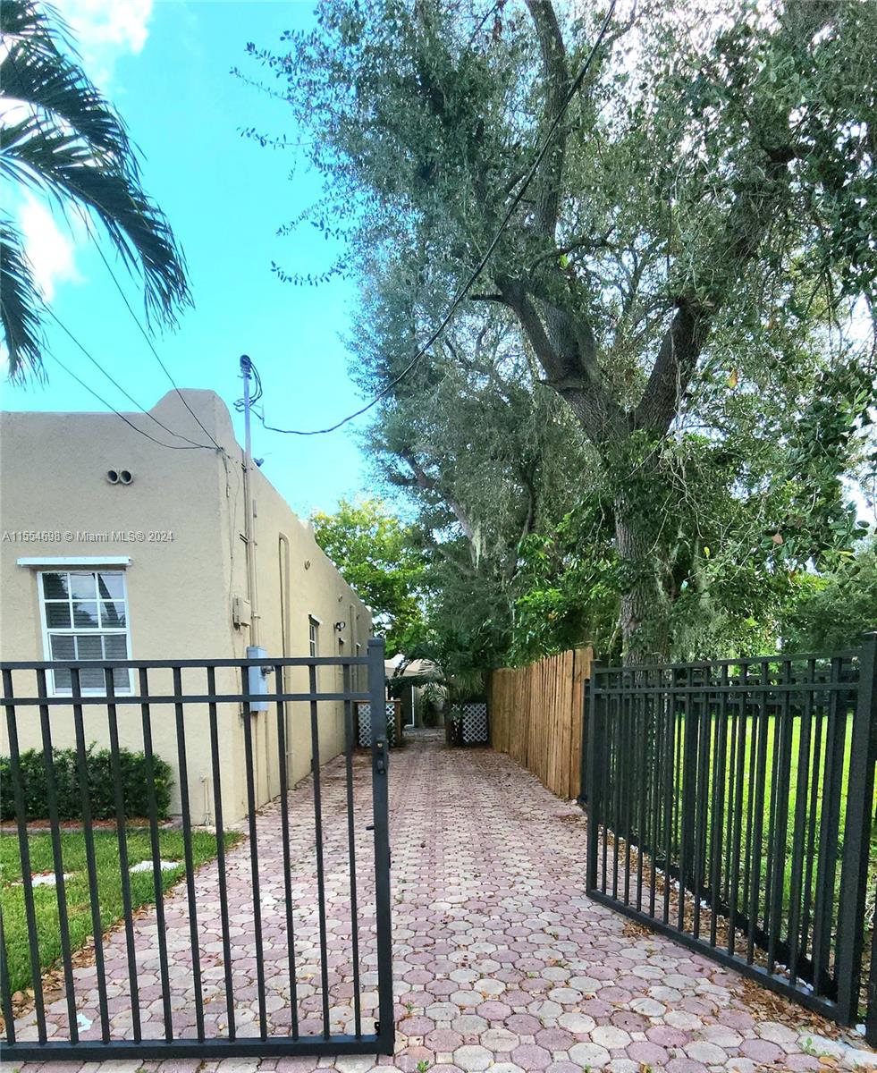 7611 NW 3rd Ave, Miami, Florida 33150, 3 Bedrooms Bedrooms, ,2 BathroomsBathrooms,Residential,For Sale,7611 NW 3rd Ave,A11554698