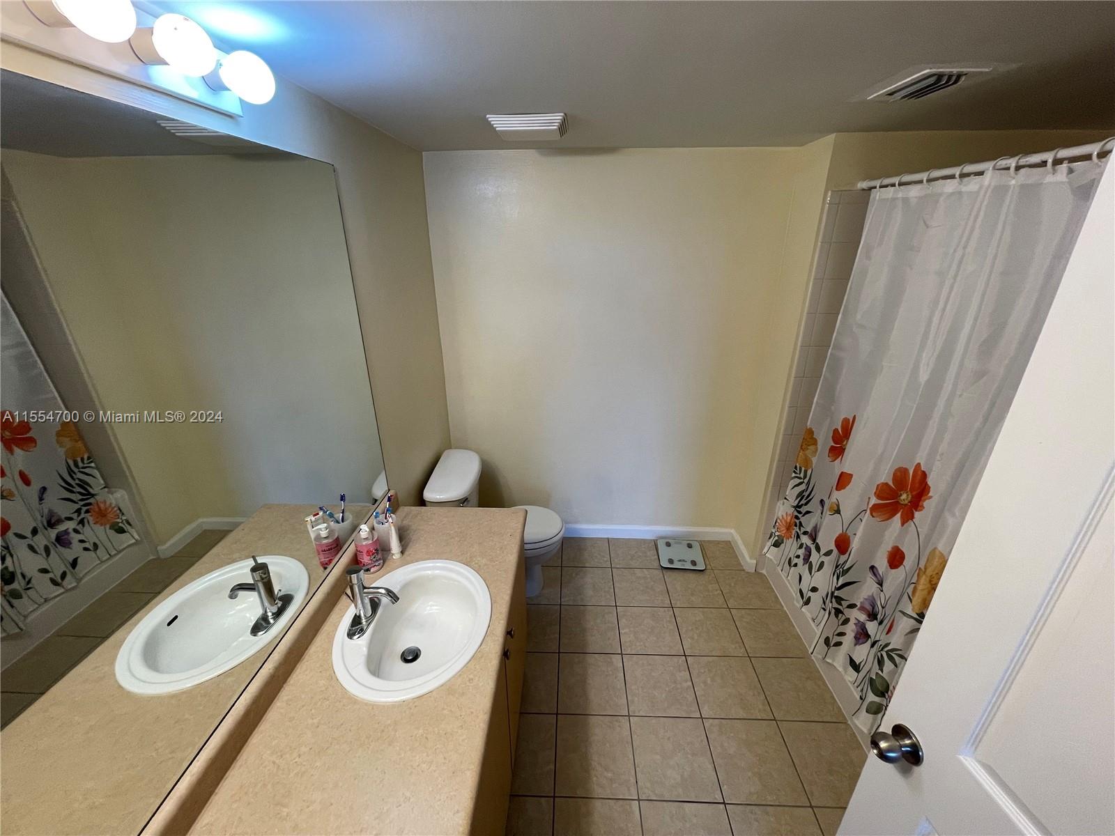 1919 Van Buren St 405A, Hollywood, Florida 33020, 2 Bedrooms Bedrooms, ,2 BathroomsBathrooms,Residential,For Sale,1919 Van Buren St 405A,A11554700