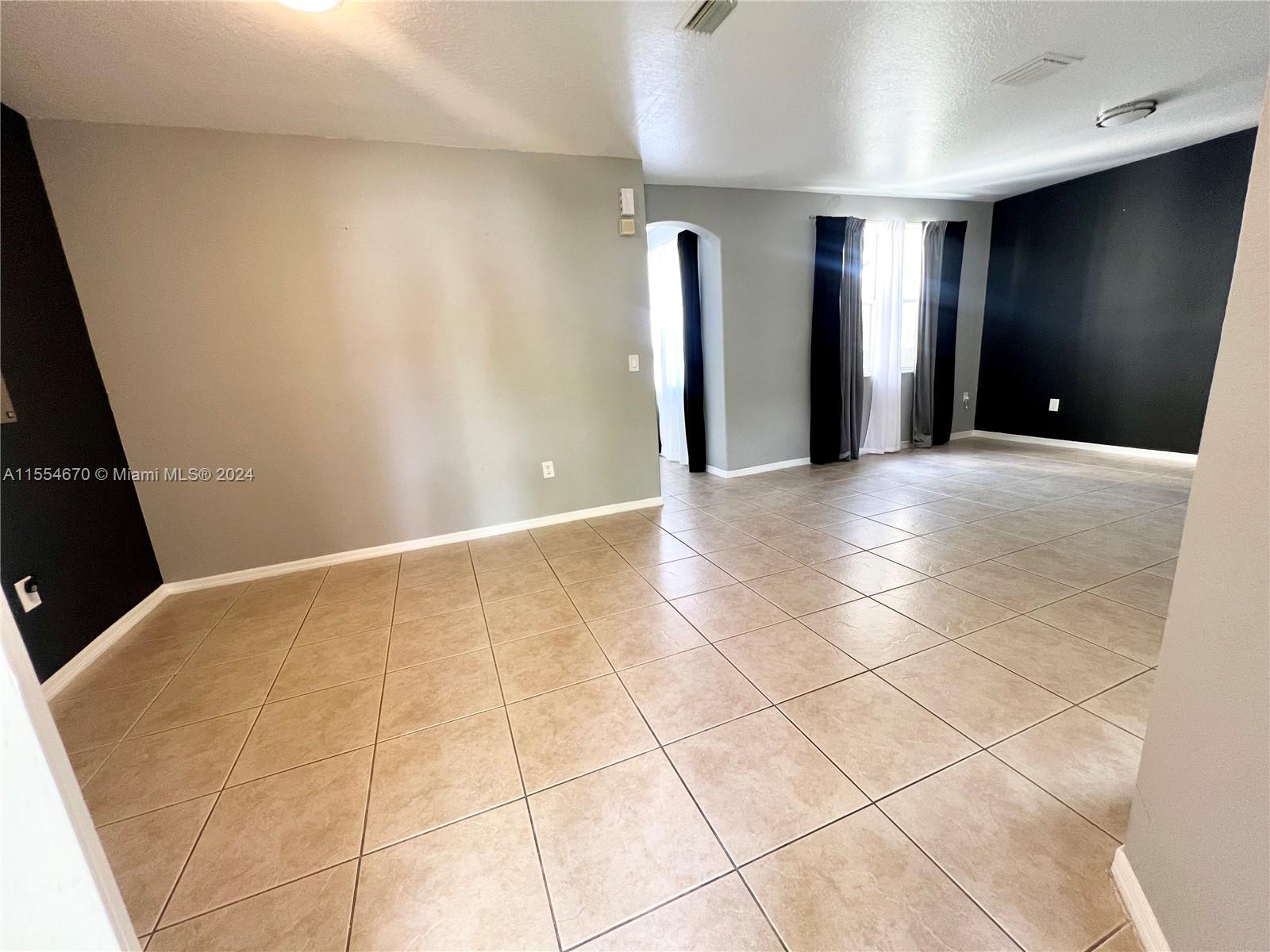 1557 SE 20th Ter, Homestead, Florida 33035, 4 Bedrooms Bedrooms, ,2 BathroomsBathrooms,Residential,For Sale,1557 SE 20th Ter,A11554670