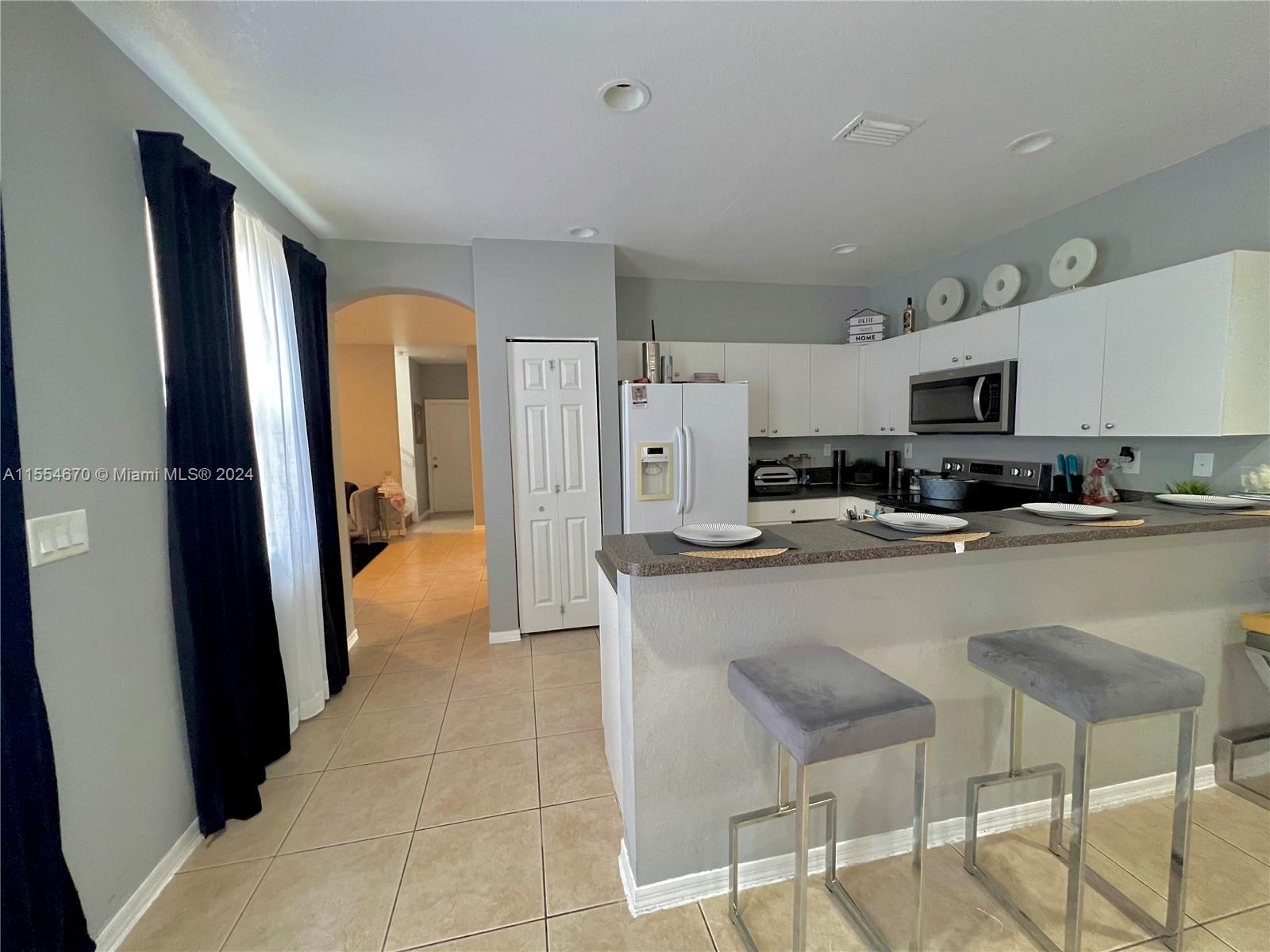 1557 SE 20th Ter, Homestead, Florida 33035, 4 Bedrooms Bedrooms, ,2 BathroomsBathrooms,Residential,For Sale,1557 SE 20th Ter,A11554670