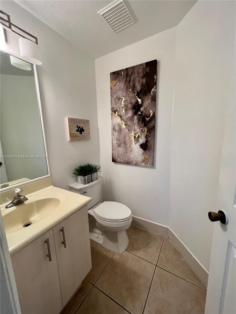 1557 SE 20th Ter, Homestead, Florida 33035, 4 Bedrooms Bedrooms, ,2 BathroomsBathrooms,Residential,For Sale,1557 SE 20th Ter,A11554670