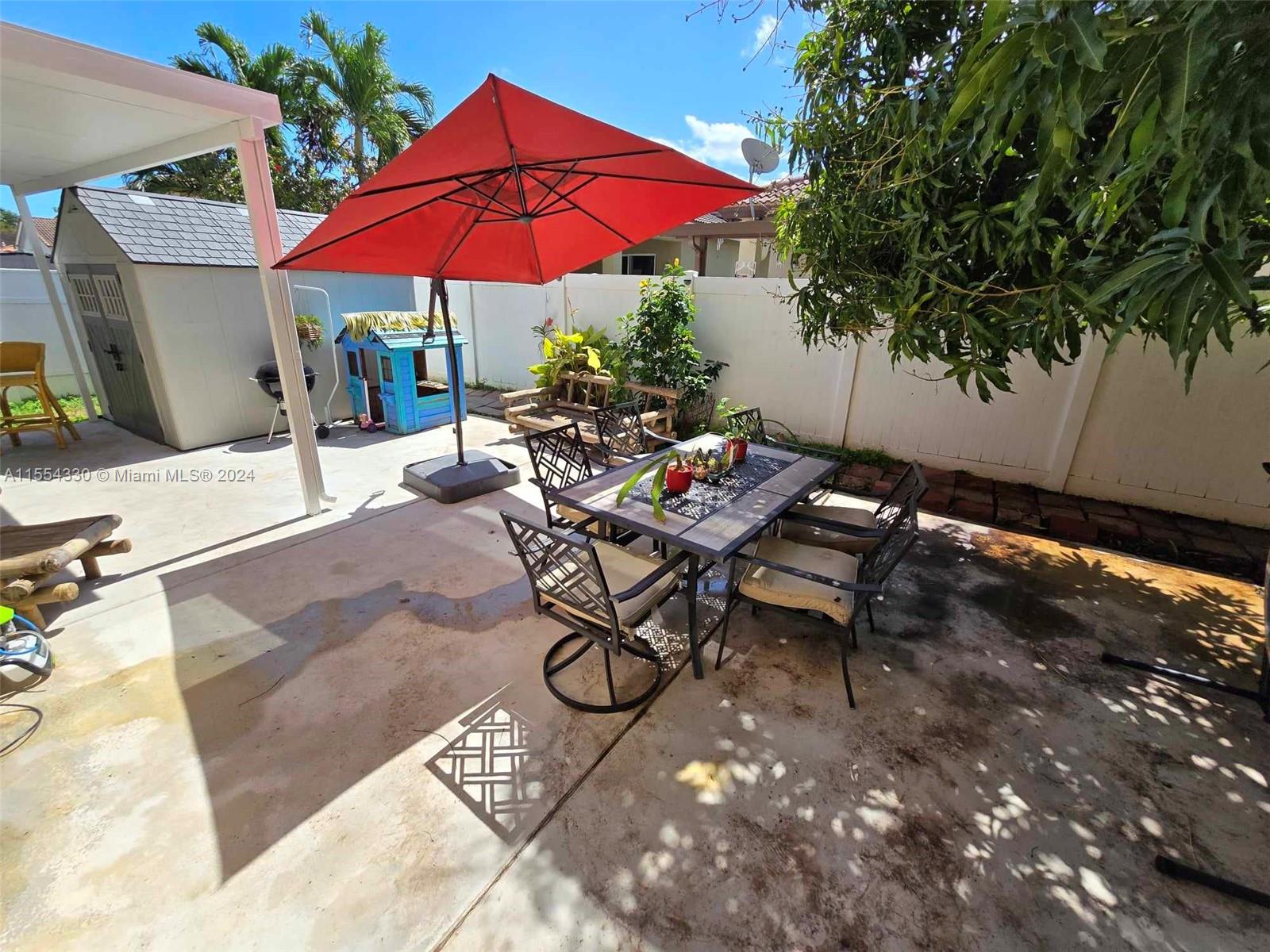 3748 NE 11th St, Homestead, Florida 33033, 8 Bedrooms Bedrooms, ,4 BathroomsBathrooms,Residential,For Sale,3748 NE 11th St,A11554330