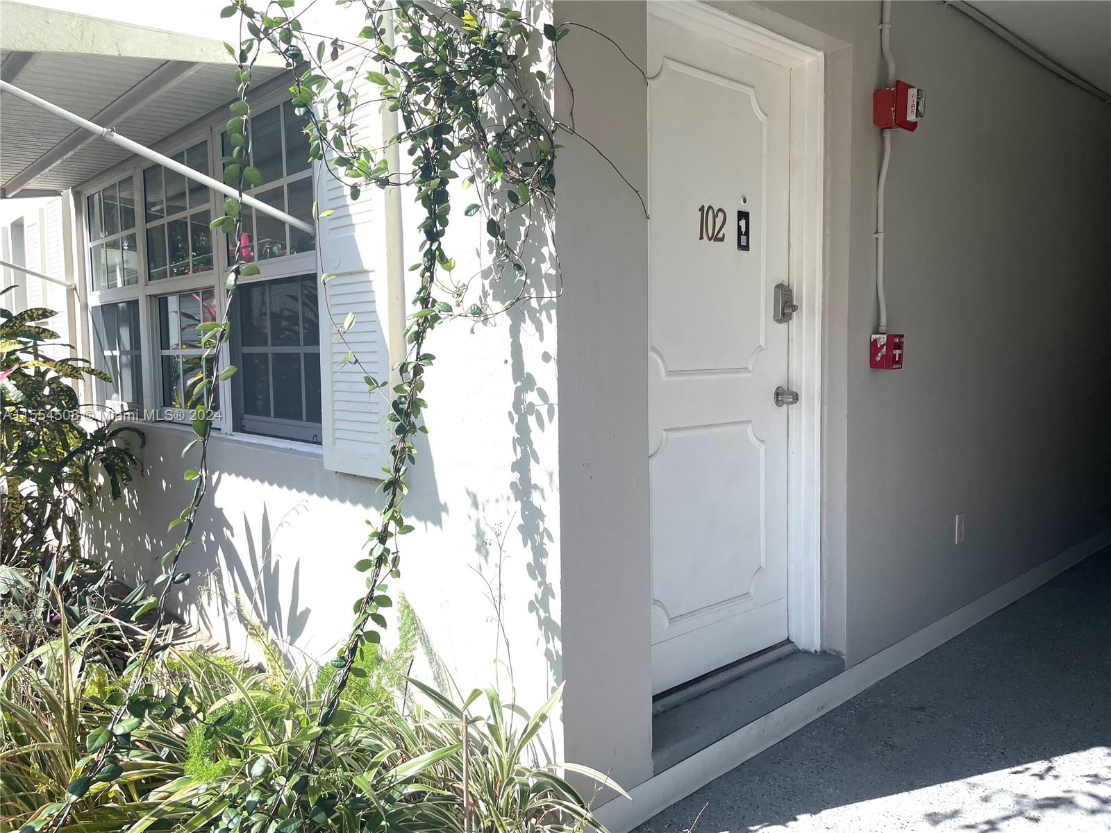 1560 Mckinley St 102W, Hollywood, Florida 33020, 2 Bedrooms Bedrooms, ,2 BathroomsBathrooms,Residential,For Sale,1560 Mckinley St 102W,A11554508