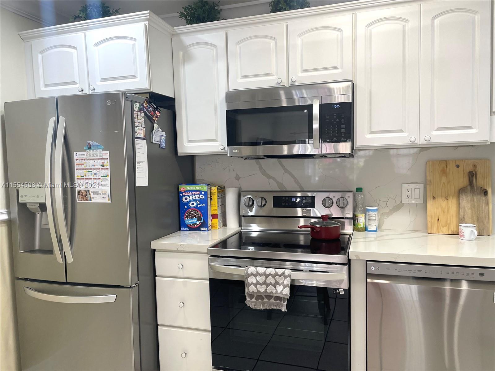 1560 Mckinley St 102W, Hollywood, Florida 33020, 2 Bedrooms Bedrooms, ,2 BathroomsBathrooms,Residential,For Sale,1560 Mckinley St 102W,A11554508