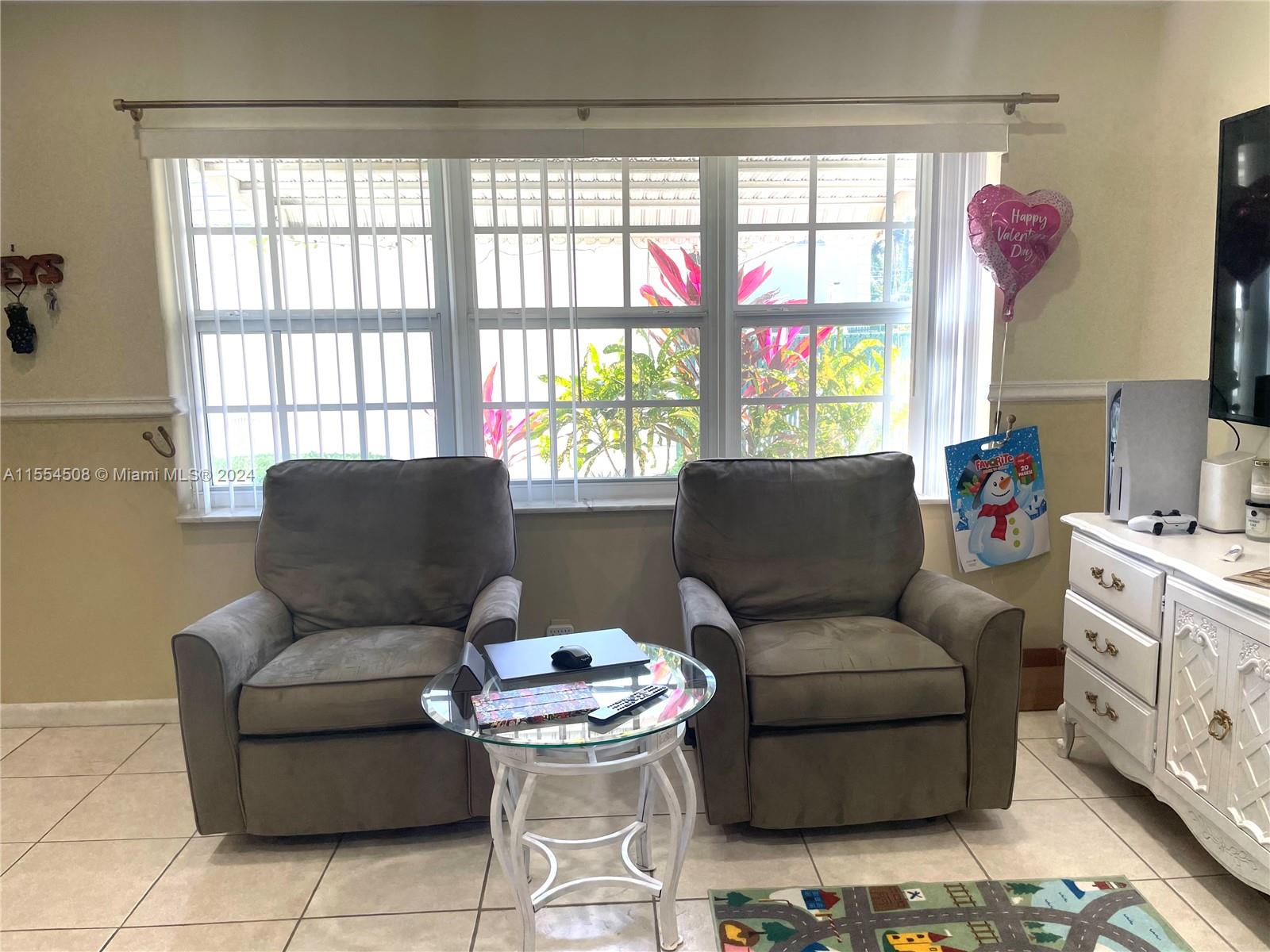 1560 Mckinley St 102W, Hollywood, Florida 33020, 2 Bedrooms Bedrooms, ,2 BathroomsBathrooms,Residential,For Sale,1560 Mckinley St 102W,A11554508