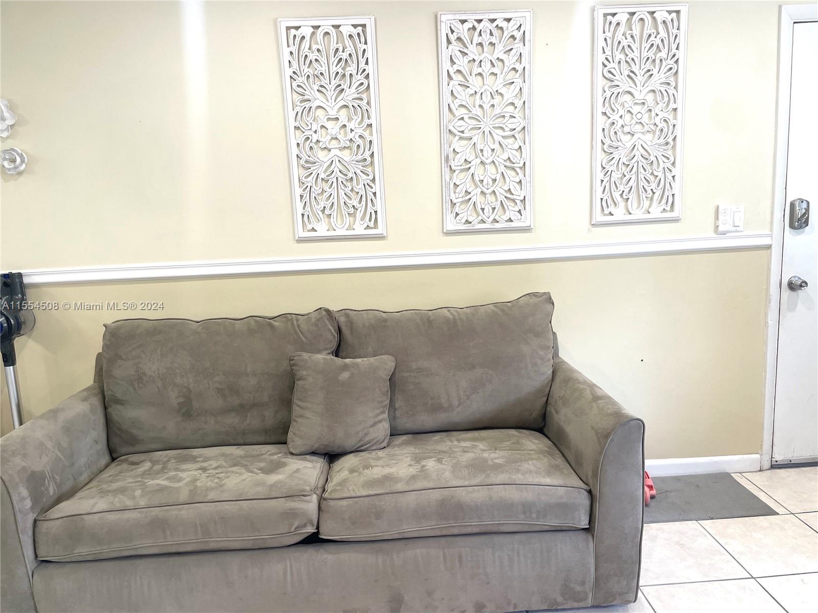 1560 Mckinley St 102W, Hollywood, Florida 33020, 2 Bedrooms Bedrooms, ,2 BathroomsBathrooms,Residential,For Sale,1560 Mckinley St 102W,A11554508