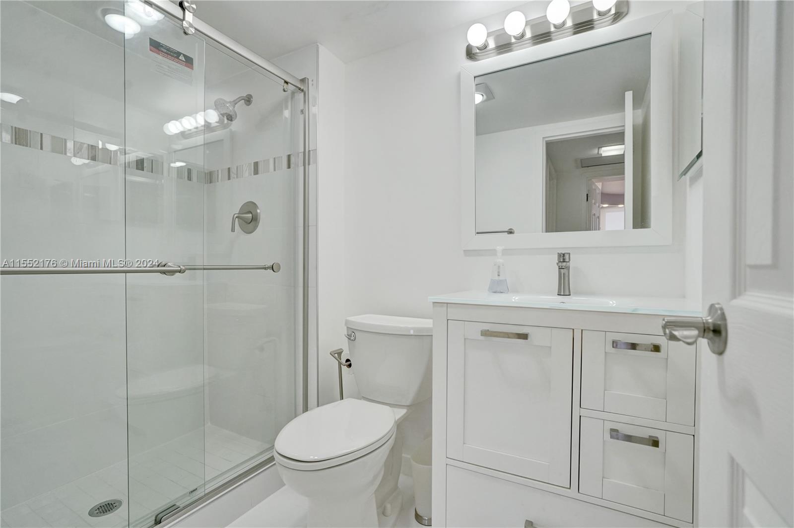 3375 N Country Club Dr 1407, Aventura, Florida 33180, 2 Bedrooms Bedrooms, ,2 BathroomsBathrooms,Residential,For Sale,3375 N Country Club Dr 1407,A11552176