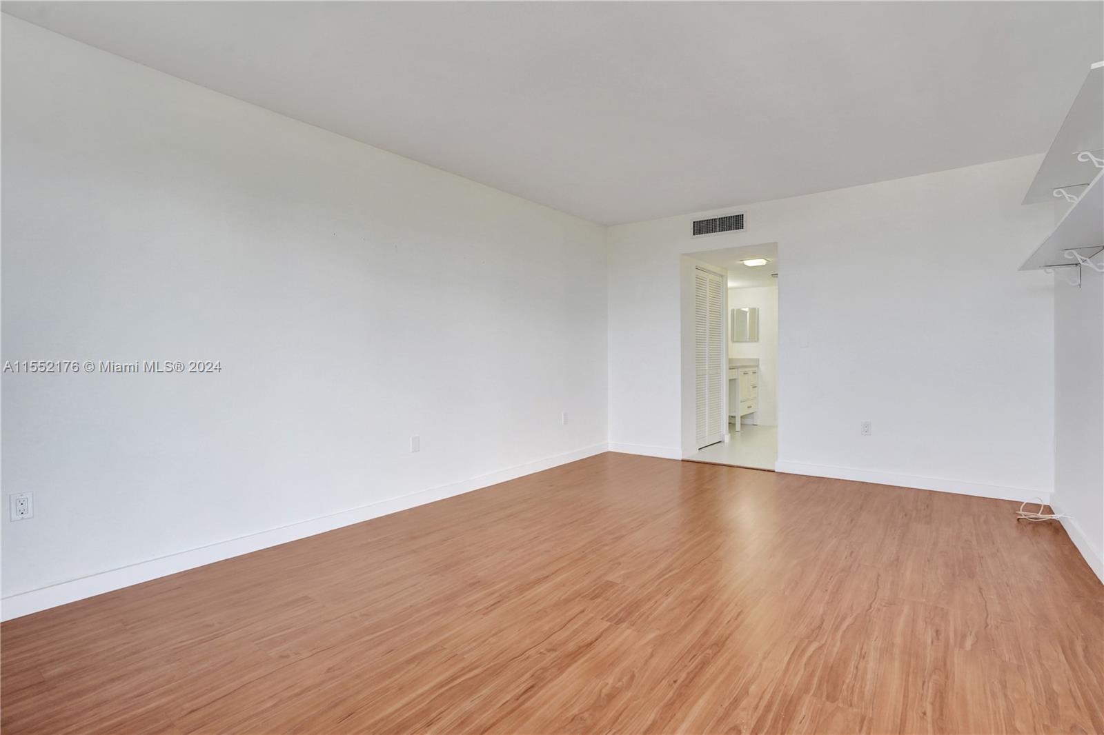 3375 N Country Club Dr 1407, Aventura, Florida 33180, 2 Bedrooms Bedrooms, ,2 BathroomsBathrooms,Residential,For Sale,3375 N Country Club Dr 1407,A11552176