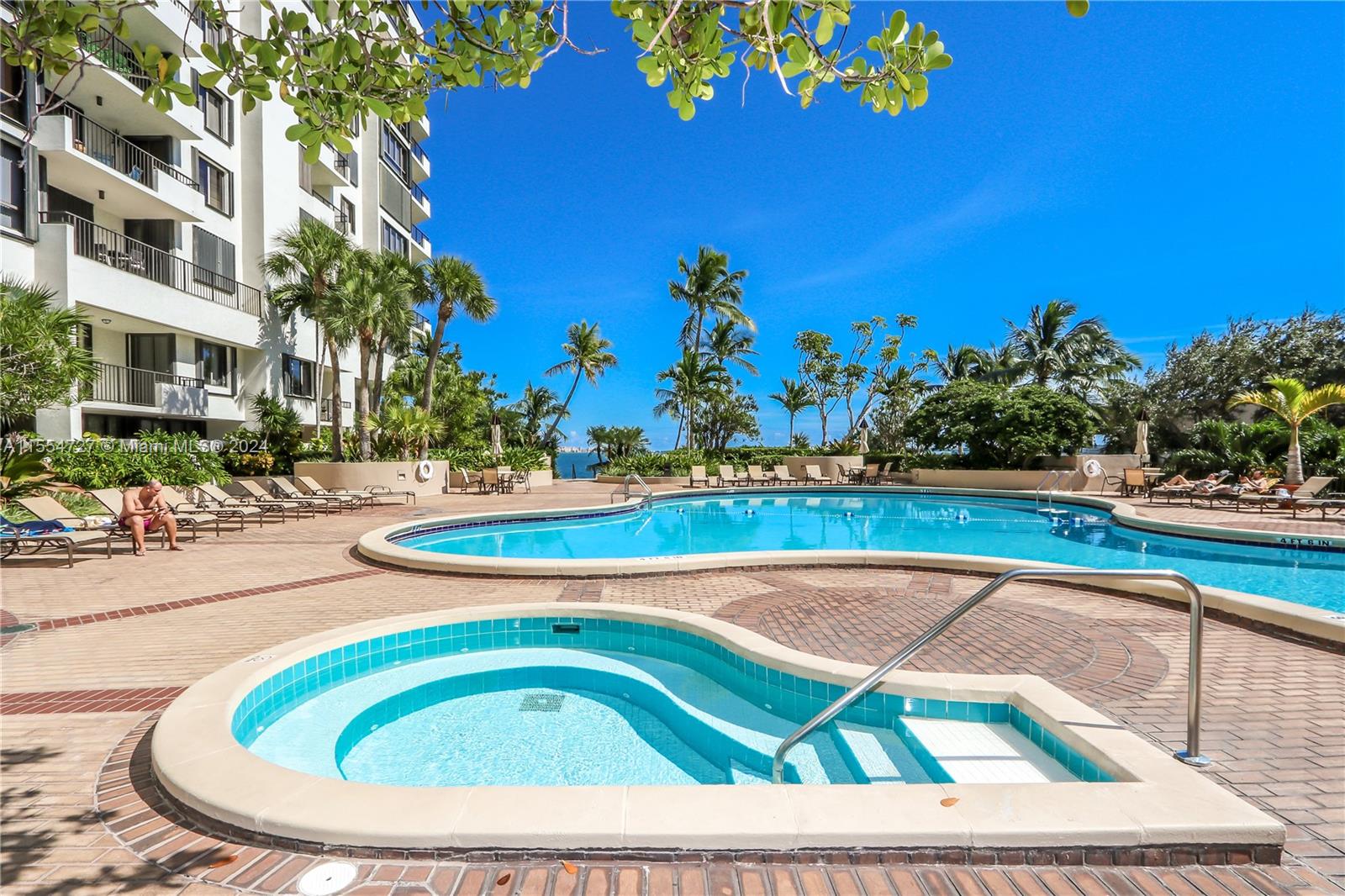 520 BRICKELL KEY DR A1212, Miami, Florida 33131, 1 Bedroom Bedrooms, ,1 BathroomBathrooms,Residentiallease,For Rent,520 BRICKELL KEY DR A1212,A11554727