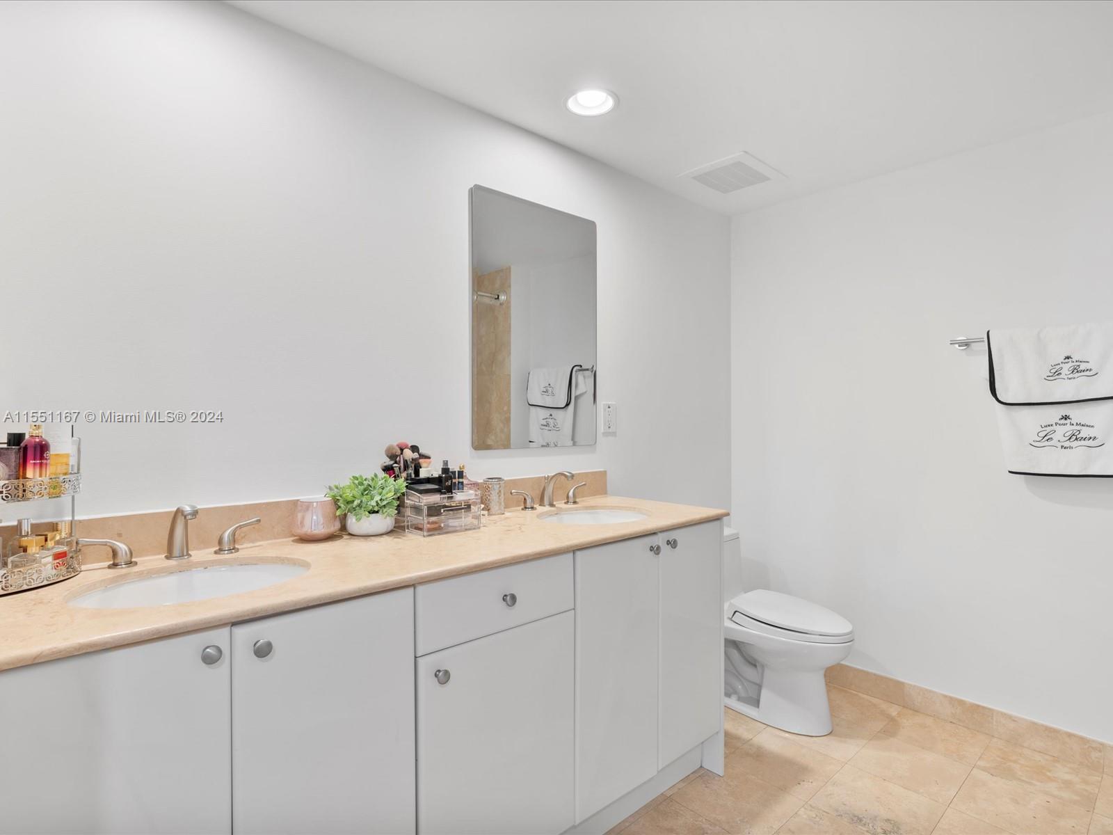 1745 E Hallandale Beach Blvd 1404W, Hallandale Beach, Florida 33009, 1 Bedroom Bedrooms, ,1 BathroomBathrooms,Residential,For Sale,1745 E Hallandale Beach Blvd 1404W,A11551167