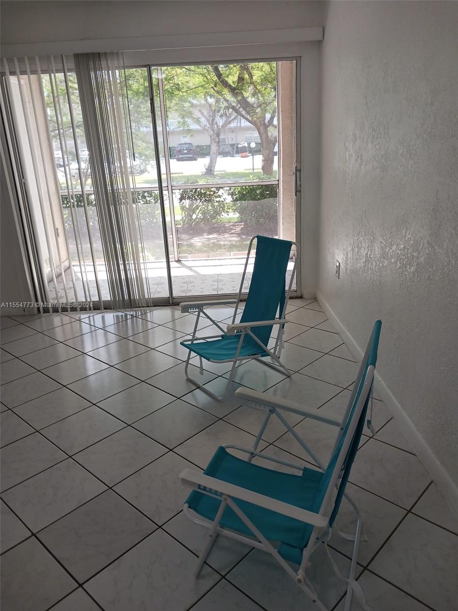 421 SE 10th St A103, Dania Beach, Florida 33004, 2 Bedrooms Bedrooms, ,2 BathroomsBathrooms,Residential,For Sale,421 SE 10th St A103,A11554773