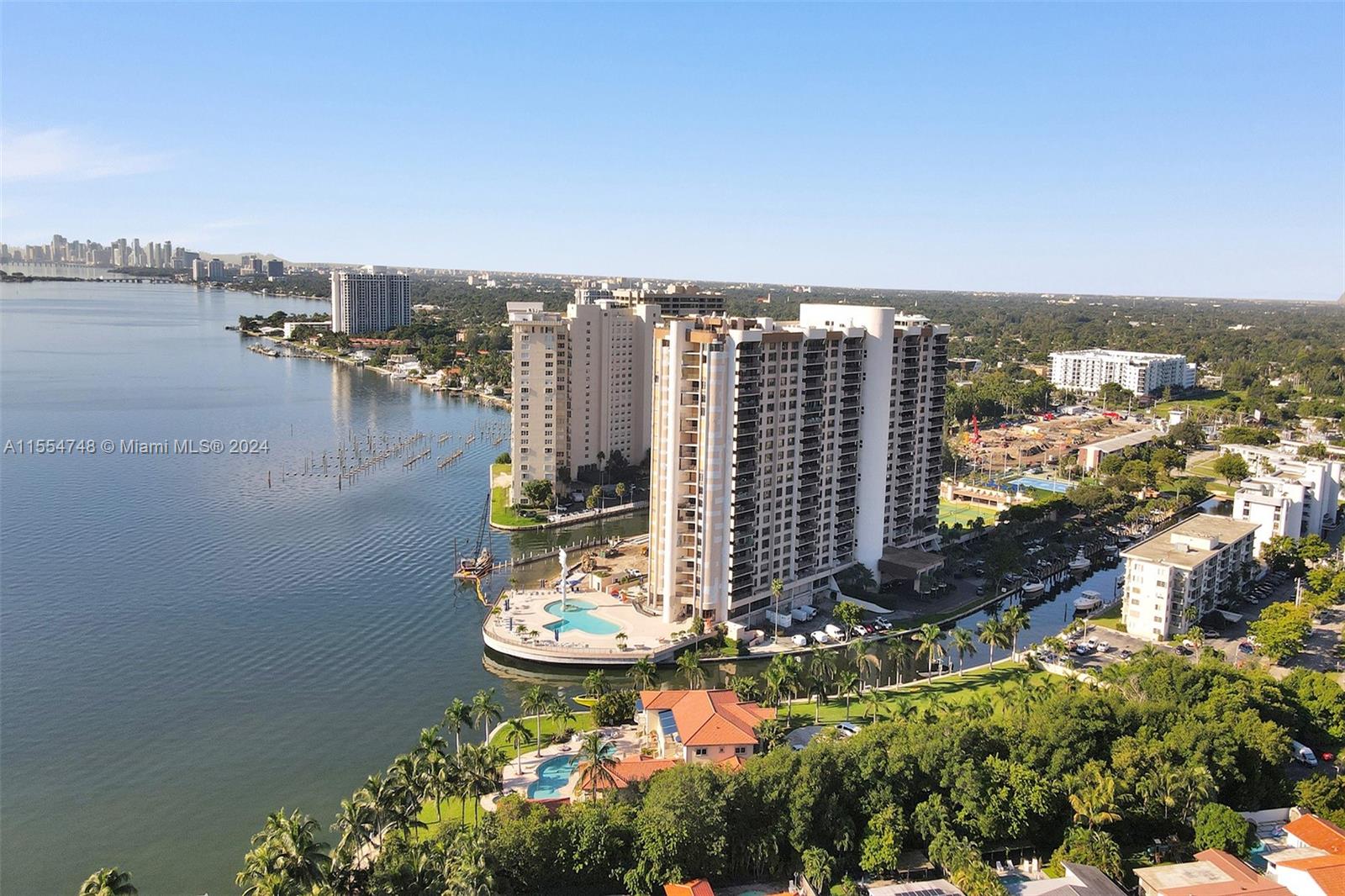 1800 NE 114th St PH-11, Miami, Florida 33181, 3 Bedrooms Bedrooms, ,3 BathroomsBathrooms,Residential,For Sale,1800 NE 114th St PH-11,A11554748