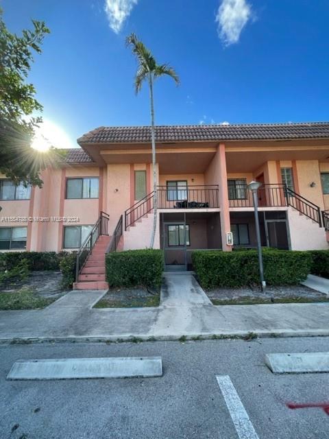 215  Lakeview Dr #204 For Sale A11554788, FL