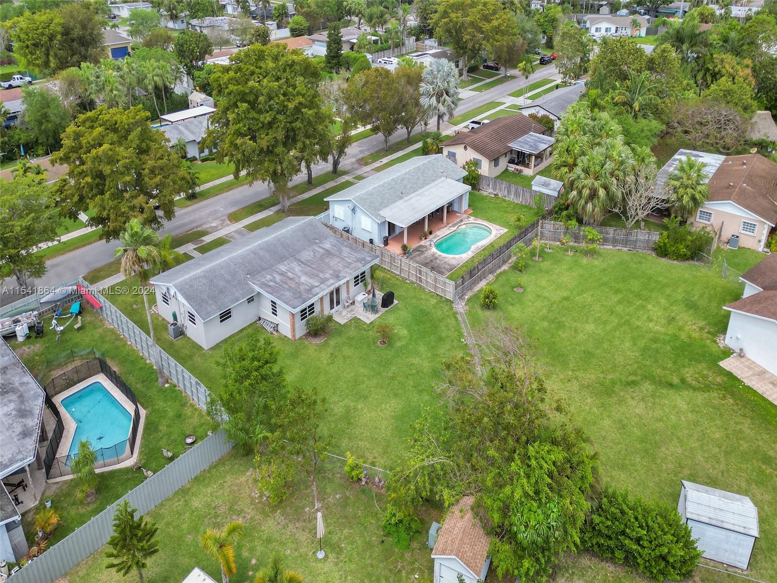 18145 SW 92nd Ct, Palmetto Bay, Florida 33157, 4 Bedrooms Bedrooms, ,2 BathroomsBathrooms,Residential,For Sale,18145 SW 92nd Ct,A11541864