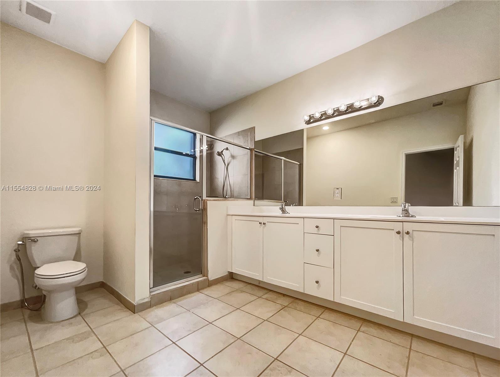 114 SE 33rd Ter, Homestead, Florida 33033, 3 Bedrooms Bedrooms, ,2 BathroomsBathrooms,Residential,For Sale,114 SE 33rd Ter,A11554828