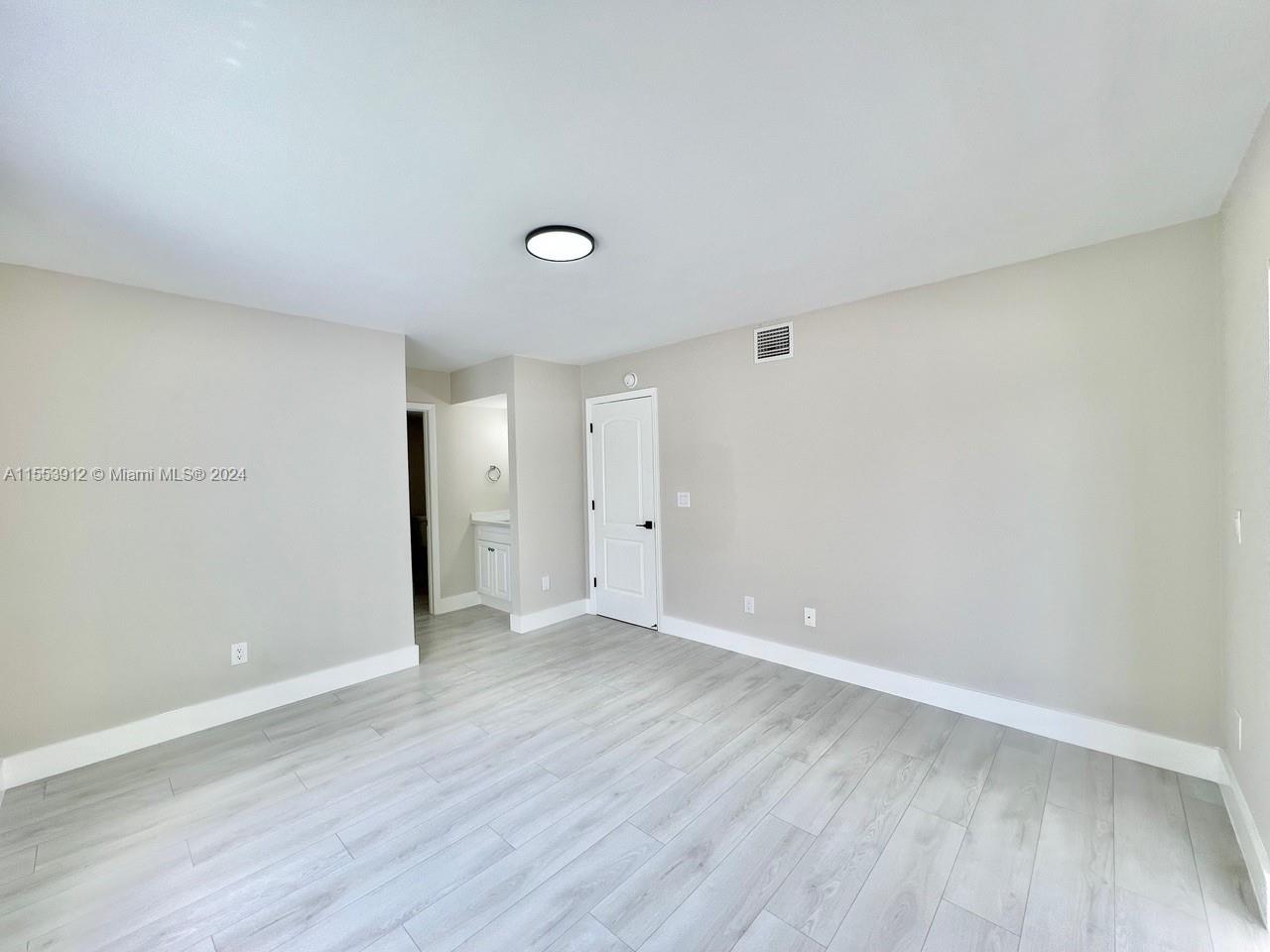 18880 NW 57th Ave 201, Hialeah, Florida 33015, 2 Bedrooms Bedrooms, ,2 BathroomsBathrooms,Residential,For Sale,18880 NW 57th Ave 201,A11553912