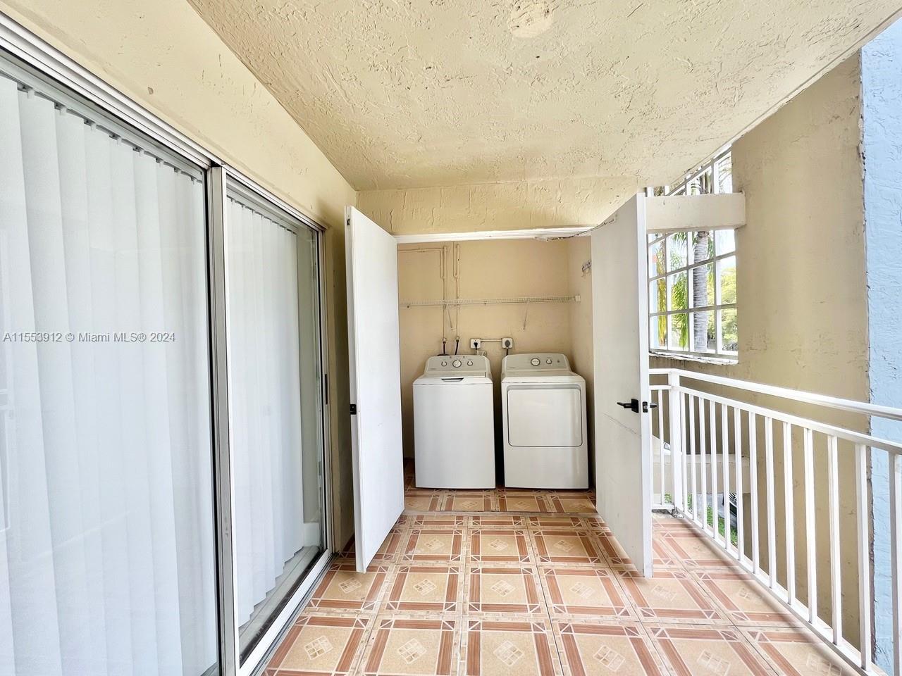 18880 NW 57th Ave 201, Hialeah, Florida 33015, 2 Bedrooms Bedrooms, ,2 BathroomsBathrooms,Residential,For Sale,18880 NW 57th Ave 201,A11553912