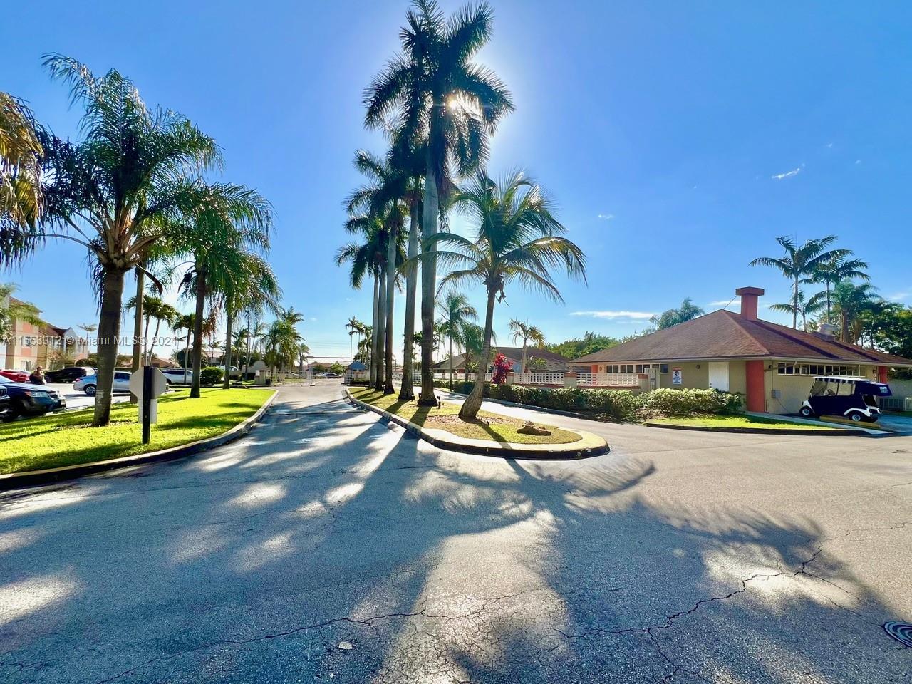 18880 NW 57th Ave 201, Hialeah, Florida 33015, 2 Bedrooms Bedrooms, ,2 BathroomsBathrooms,Residential,For Sale,18880 NW 57th Ave 201,A11553912