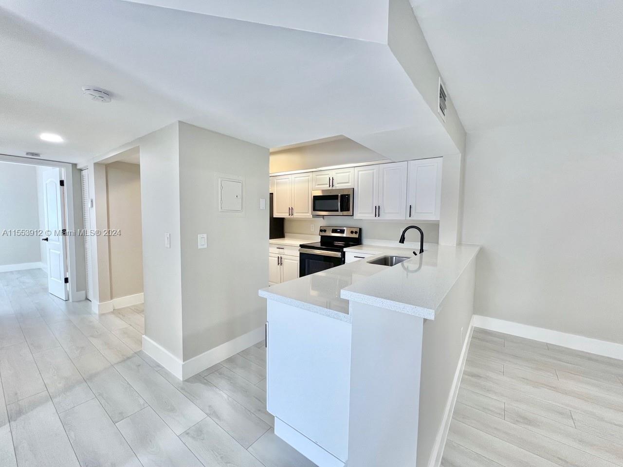 18880 NW 57th Ave 201, Hialeah, Florida 33015, 2 Bedrooms Bedrooms, ,2 BathroomsBathrooms,Residential,For Sale,18880 NW 57th Ave 201,A11553912