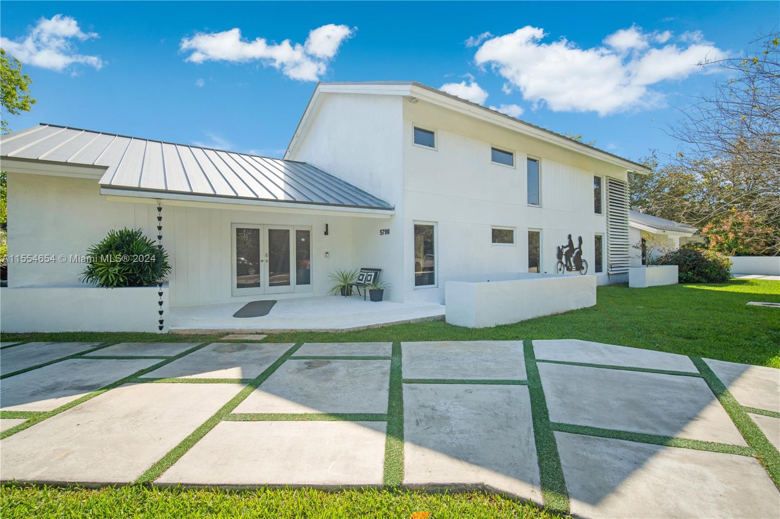 5790 SW 84th St  For Sale A11554654, FL