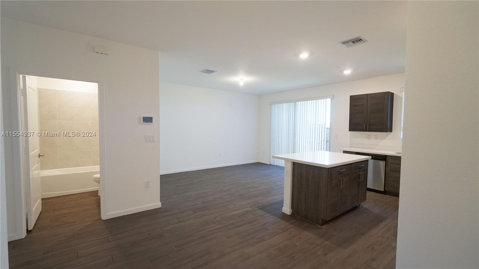 2411 SE 10th St 2411, Homestead, Florida 33035, 4 Bedrooms Bedrooms, ,3 BathroomsBathrooms,Residential,For Sale,2411 SE 10th St 2411,A11554937