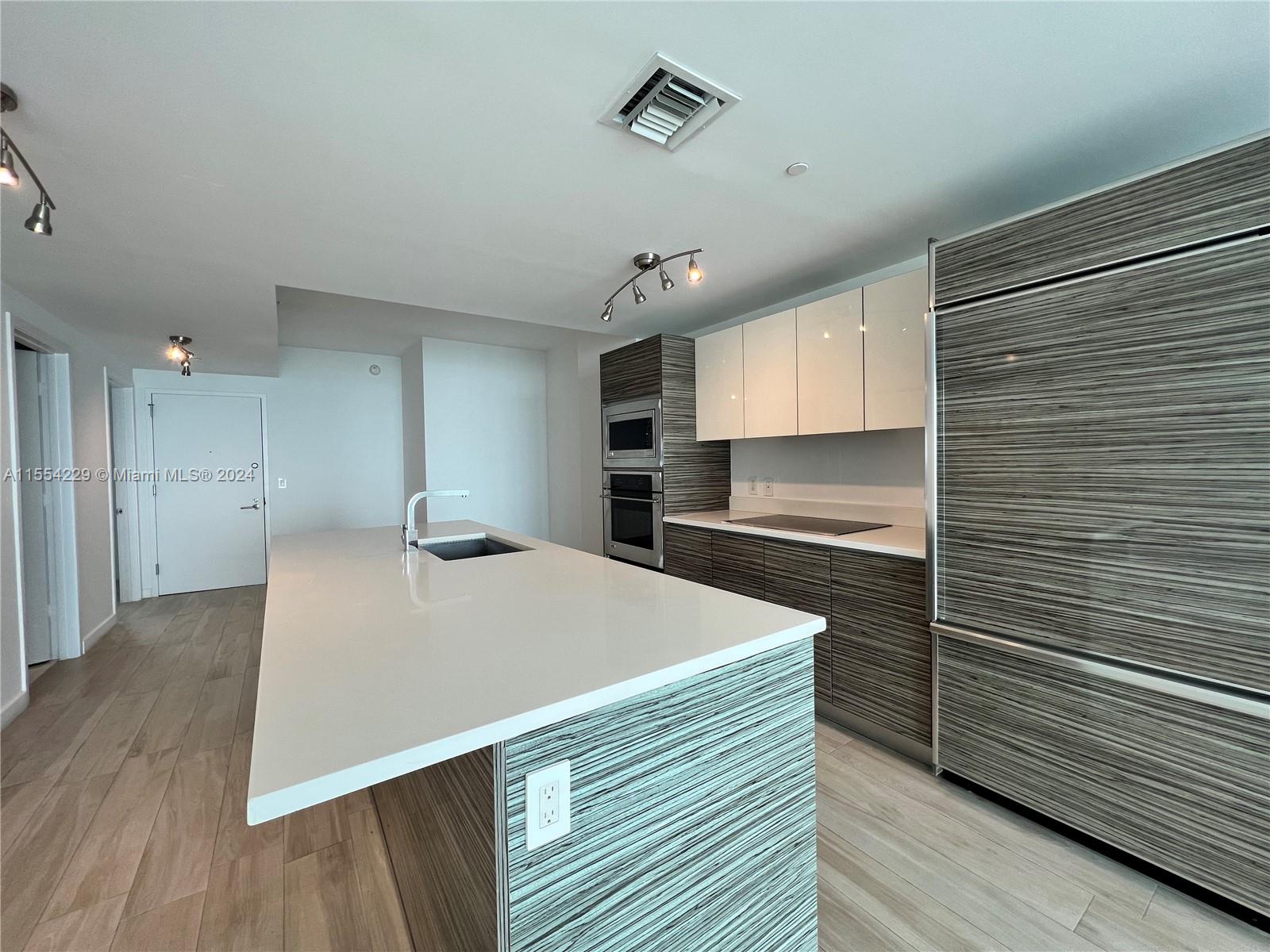 460 NE 28th St 3804, Miami, Florida 33137, 2 Bedrooms Bedrooms, ,2 BathroomsBathrooms,Residential,For Sale,460 NE 28th St 3804,A11554229