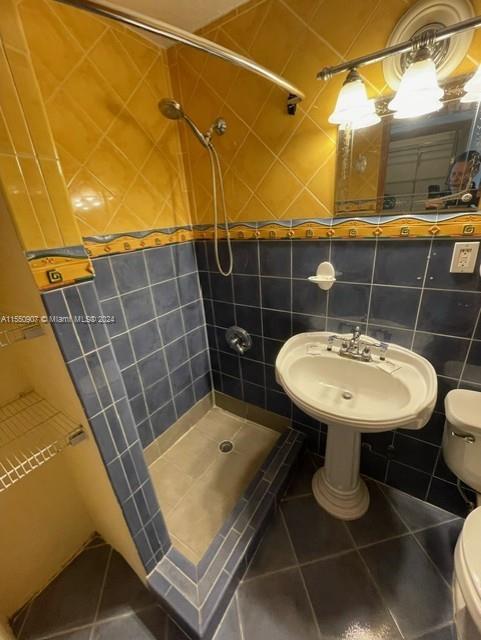 6345 Collins Ave 906, Miami Beach, Florida 33141, ,1 BathroomBathrooms,Residential,For Sale,6345 Collins Ave 906,A11550907