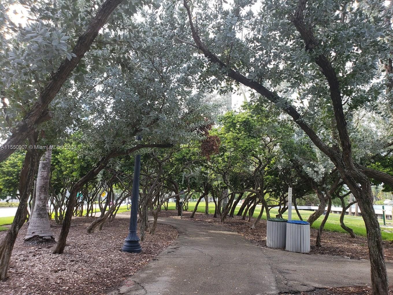 6345 Collins Ave 906, Miami Beach, Florida 33141, ,1 BathroomBathrooms,Residential,For Sale,6345 Collins Ave 906,A11550907