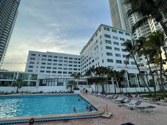 6345 Collins Ave 906, Miami Beach, Florida 33141, ,1 BathroomBathrooms,Residential,For Sale,6345 Collins Ave 906,A11550907