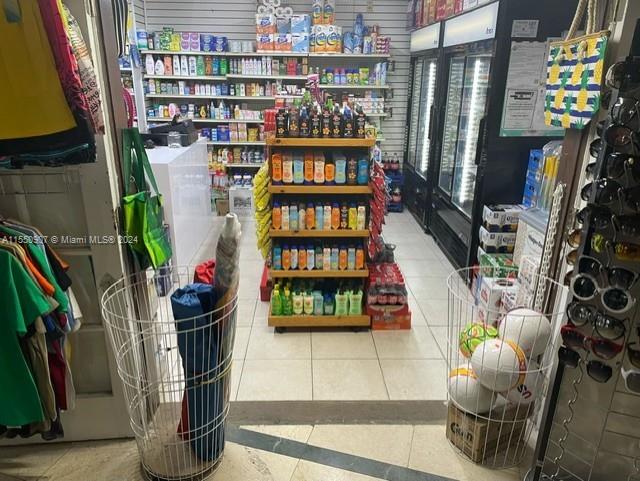 6345 Collins Ave 906, Miami Beach, Florida 33141, ,1 BathroomBathrooms,Residential,For Sale,6345 Collins Ave 906,A11550907