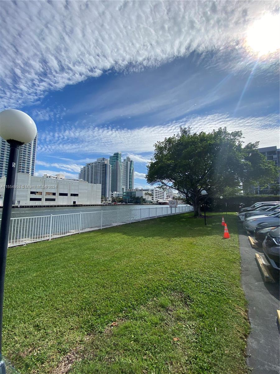 800 Parkview Dr 406, Hallandale Beach, Florida 33009, 1 Bedroom Bedrooms, ,1 BathroomBathrooms,Residential,For Sale,800 Parkview Dr 406,A11554959