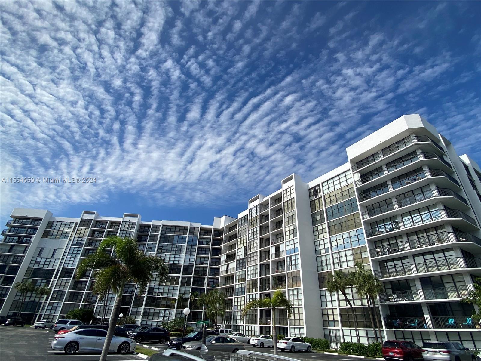 800 Parkview Dr 406, Hallandale Beach, Florida 33009, 1 Bedroom Bedrooms, ,1 BathroomBathrooms,Residential,For Sale,800 Parkview Dr 406,A11554959