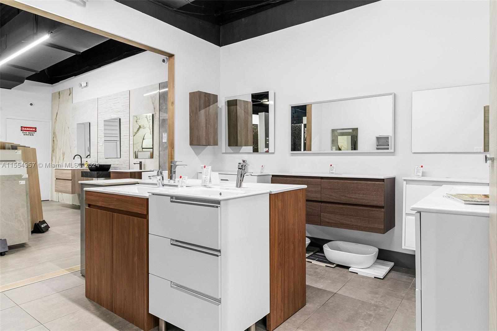 Bath Vanities/Accessories and Flooring, Doral, Florida 33122, ,Businessopportunity,For Sale, Bath Vanities/Accessories and Flooring,A11554957