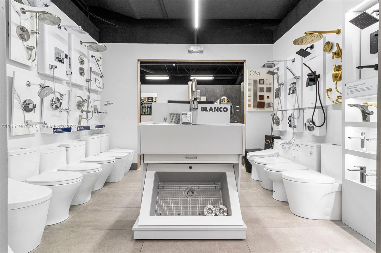 Bath Vanities/Accessories and Flooring, Doral, Florida 33122, ,Businessopportunity,For Sale, Bath Vanities/Accessories and Flooring,A11554957