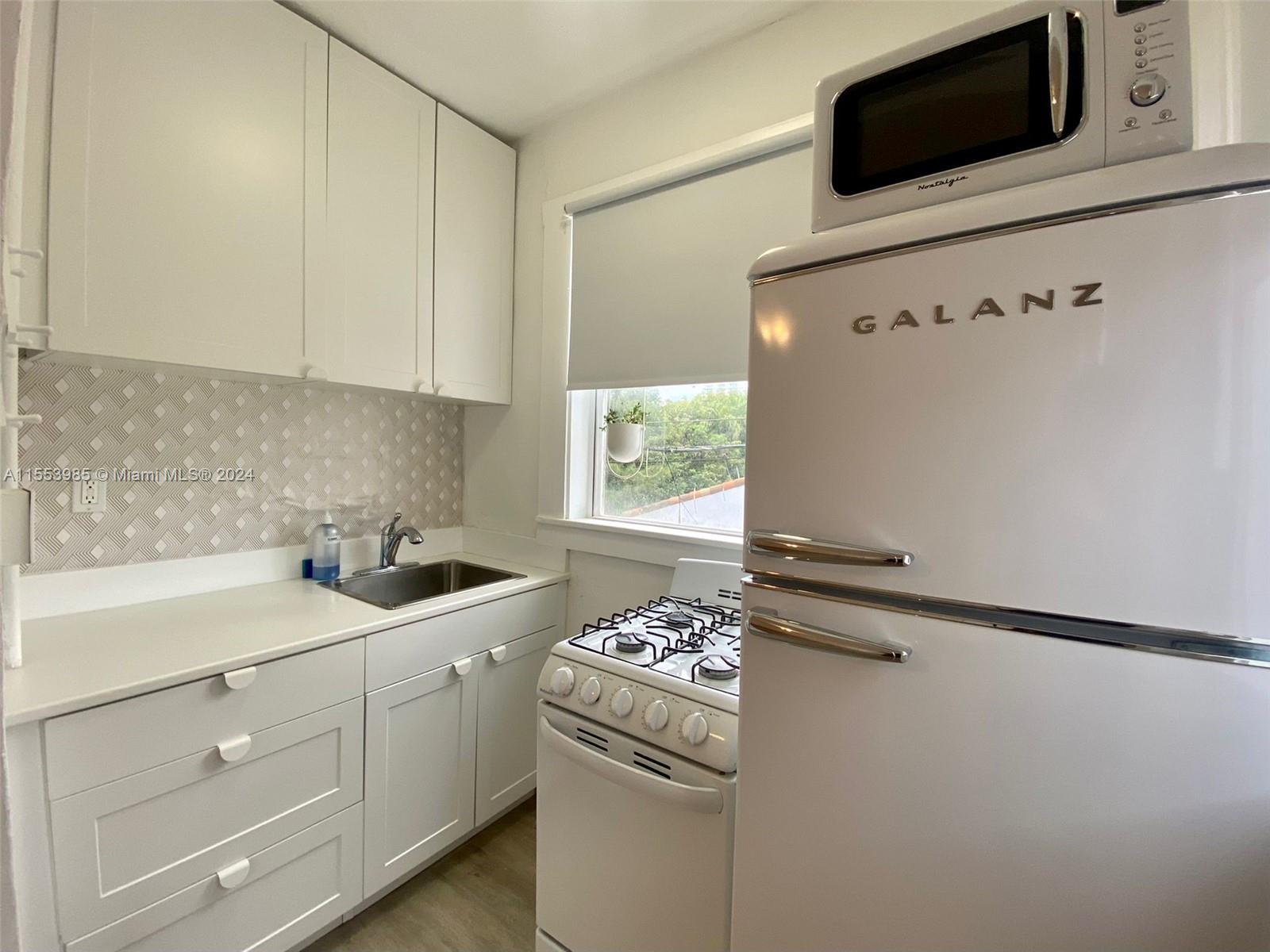 642 Michigan Ave 18, Miami Beach, Florida 33139, ,1 BathroomBathrooms,Residential,For Sale,642 Michigan Ave 18,A11553985