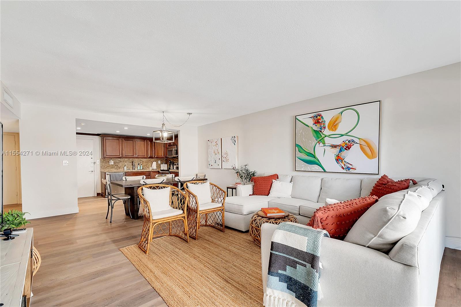 Hollywood, Florida 33019, 2 Bedrooms Bedrooms, ,2 BathroomsBathrooms,Residential,For Sale,A11554271