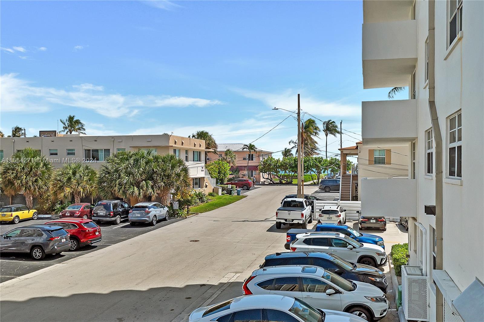 Hollywood, Florida 33019, 2 Bedrooms Bedrooms, ,2 BathroomsBathrooms,Residential,For Sale,A11554271