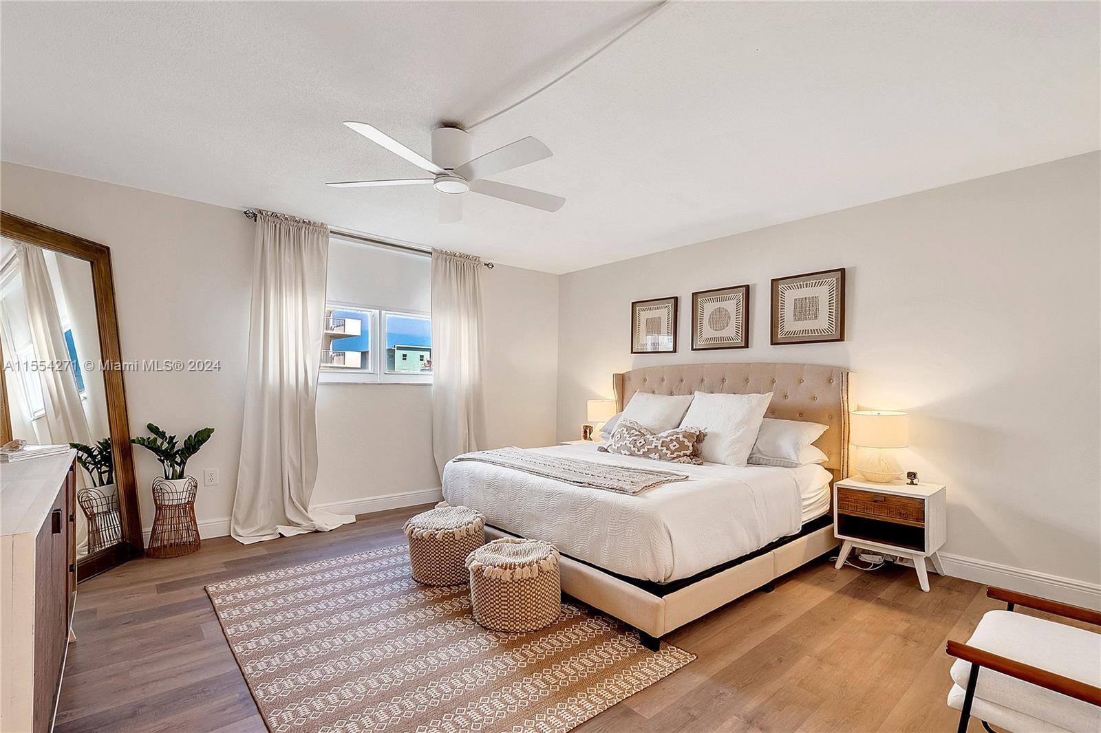 Hollywood, Florida 33019, 2 Bedrooms Bedrooms, ,2 BathroomsBathrooms,Residential,For Sale,A11554271