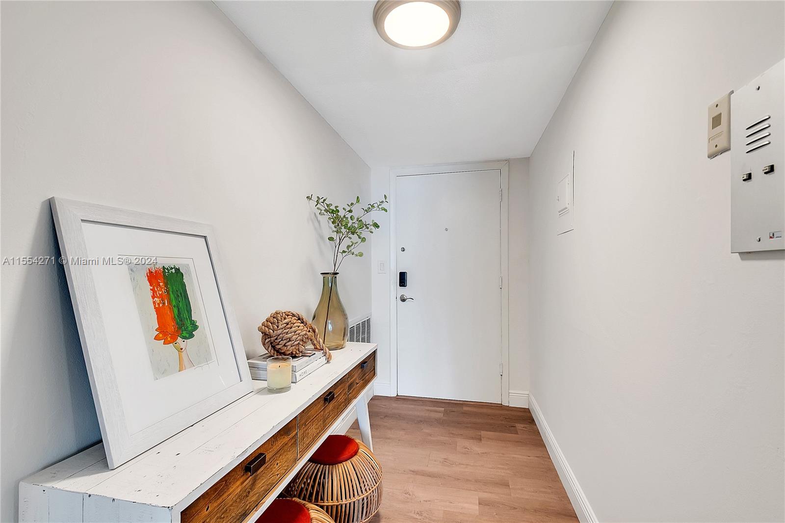 Hollywood, Florida 33019, 2 Bedrooms Bedrooms, ,2 BathroomsBathrooms,Residential,For Sale,A11554271