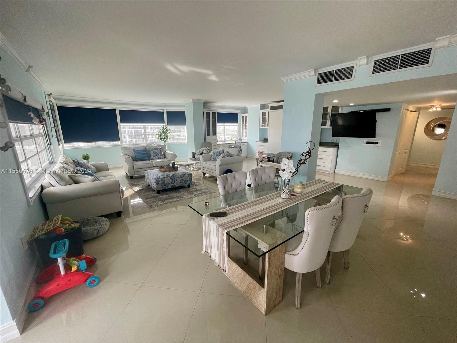 1985 S Ocean Dr 12Q, Hallandale Beach, Florida 33009, 3 Bedrooms Bedrooms, ,2 BathroomsBathrooms,Residential,For Sale,1985 S Ocean Dr 12Q,A11550678