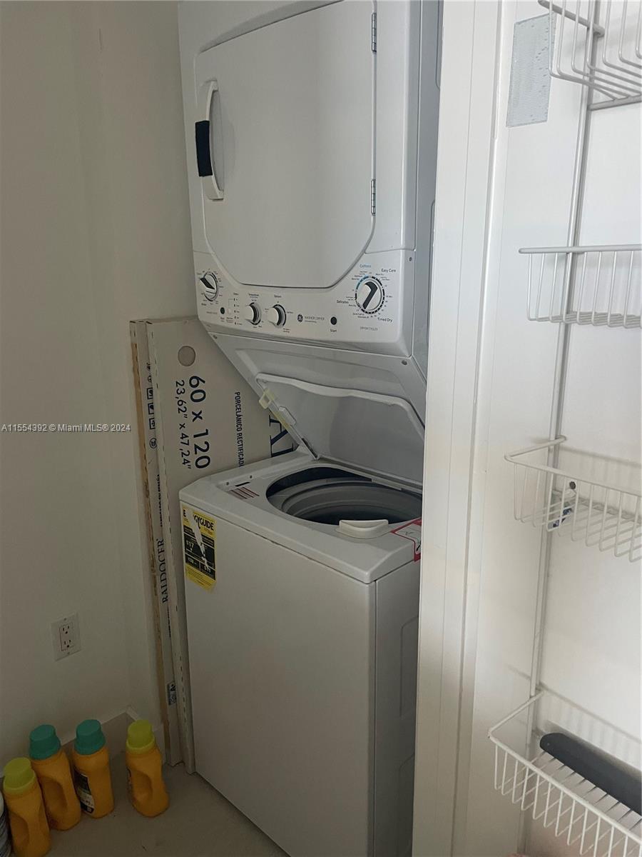 50 Biscayne Blvd 2304, Miami, Florida 33132, 2 Bedrooms Bedrooms, ,2 BathroomsBathrooms,Residential,For Sale,50 Biscayne Blvd 2304,A11554392