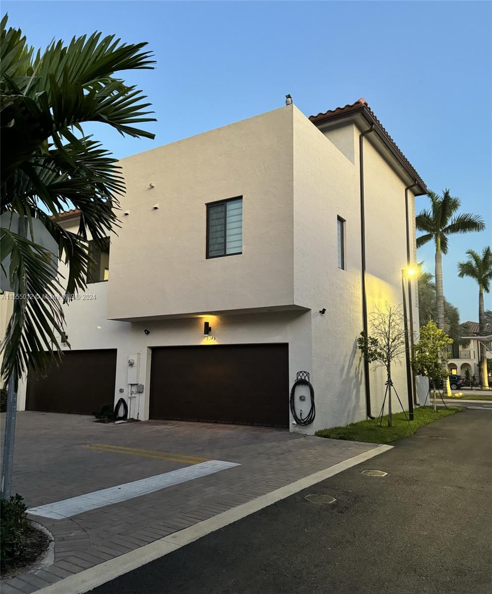 8345 Central Park Blvd, Doral, Florida 33166, 3 Bedrooms Bedrooms, 3 Rooms Rooms,2 BathroomsBathrooms,Residential,For Sale,8345 Central Park Blvd,A11555012