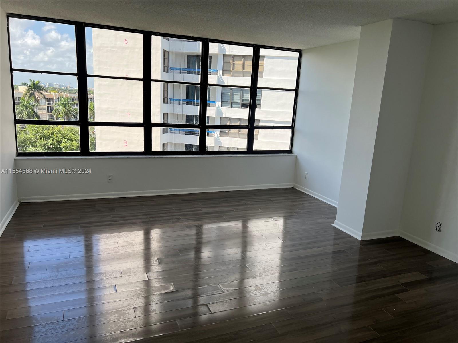 500 Three Islands Blvd 306, Hallandale Beach, Florida 33009, 2 Bedrooms Bedrooms, ,2 BathroomsBathrooms,Residential,For Sale,500 Three Islands Blvd 306,A11554568