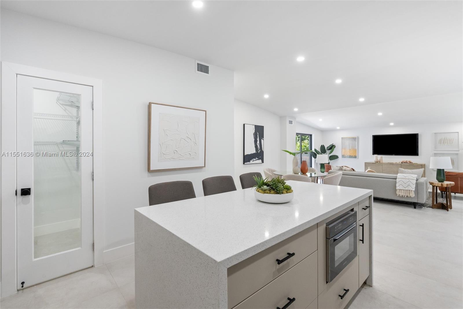 359 NE 158th St, Miami, Florida 33162, 3 Bedrooms Bedrooms, ,2 BathroomsBathrooms,Residential,For Sale,359 NE 158th St,A11551636