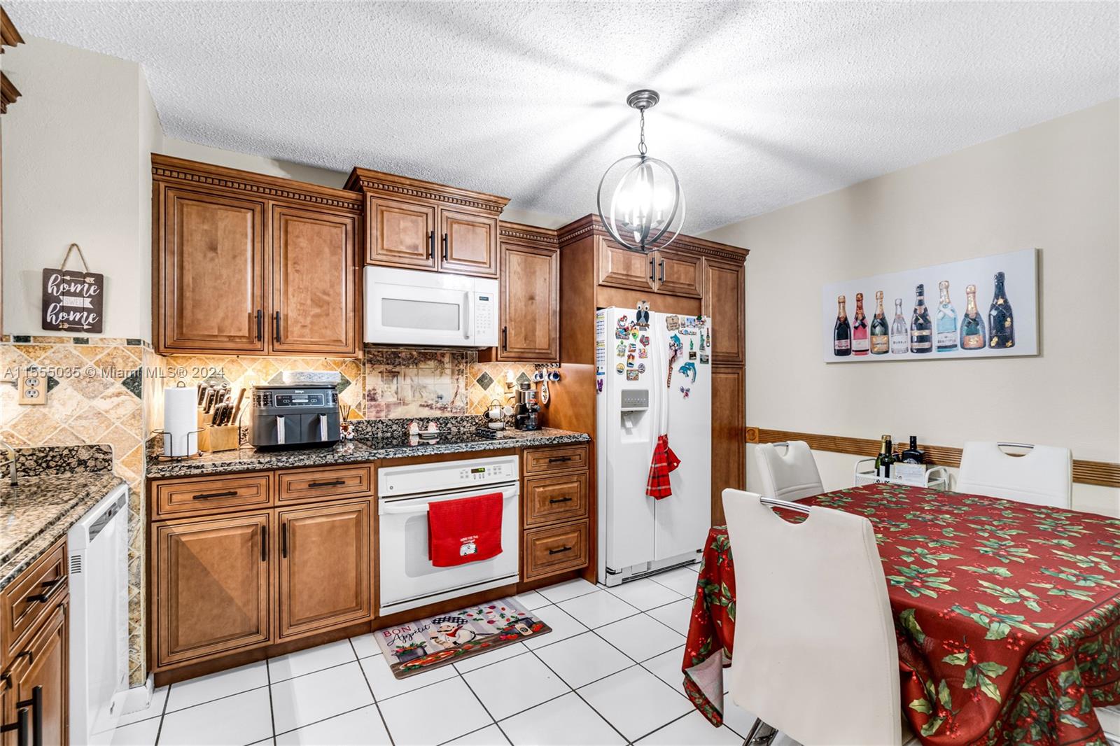 6225 NW 190th Ter 6225, Hialeah, Florida 33015, 2 Bedrooms Bedrooms, ,2 BathroomsBathrooms,Residential,For Sale,6225 NW 190th Ter 6225,A11555035