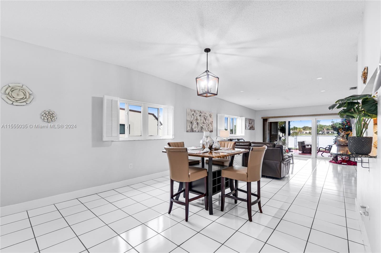 6225 NW 190th Ter 6225, Hialeah, Florida 33015, 2 Bedrooms Bedrooms, ,2 BathroomsBathrooms,Residential,For Sale,6225 NW 190th Ter 6225,A11555035