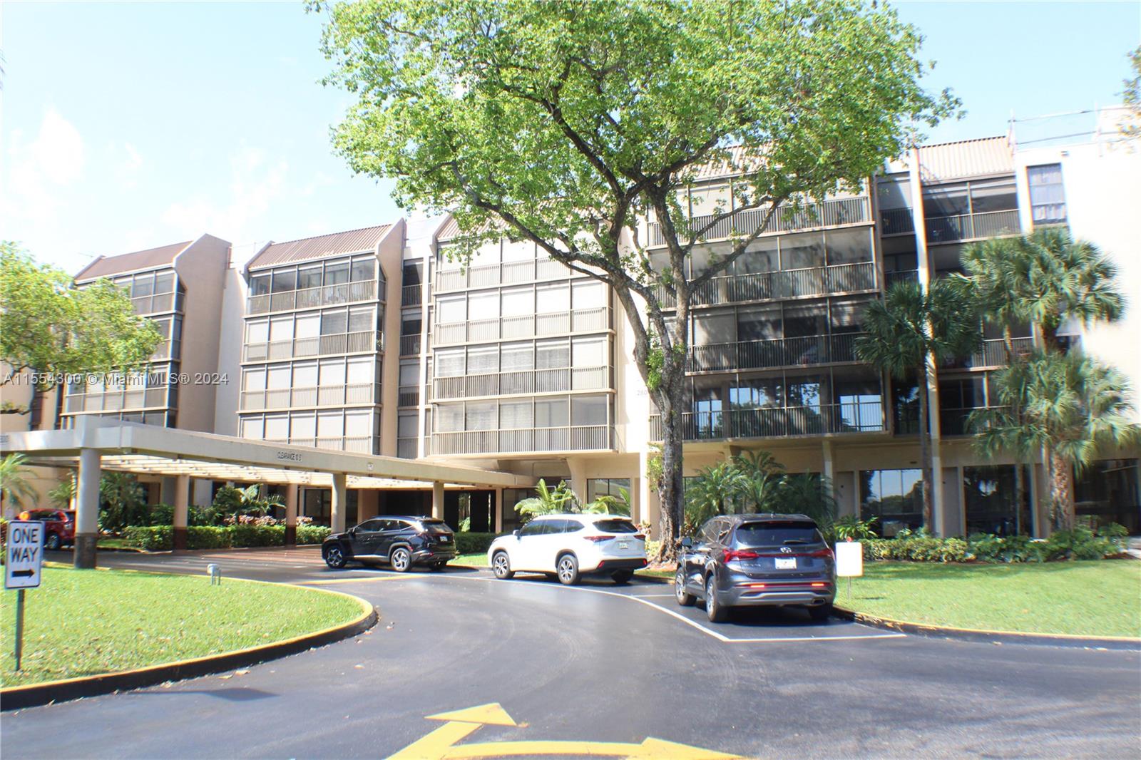 2800 N 46th Ave A310, Hollywood, Florida 33021, 2 Bedrooms Bedrooms, ,2 BathroomsBathrooms,Residential,For Sale,2800 N 46th Ave A310,A11554300