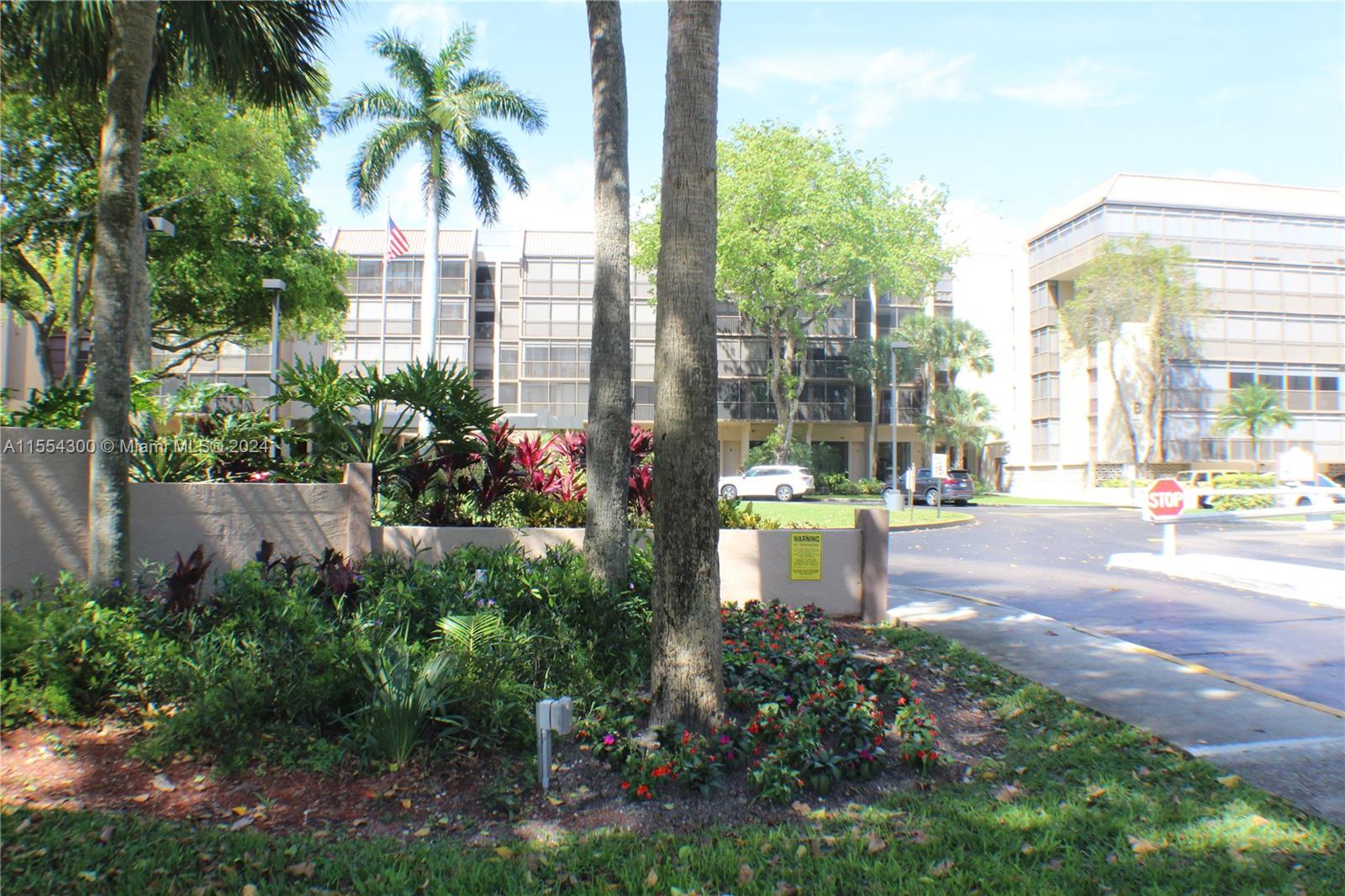 2800 N 46th Ave A310, Hollywood, Florida 33021, 2 Bedrooms Bedrooms, ,2 BathroomsBathrooms,Residential,For Sale,2800 N 46th Ave A310,A11554300