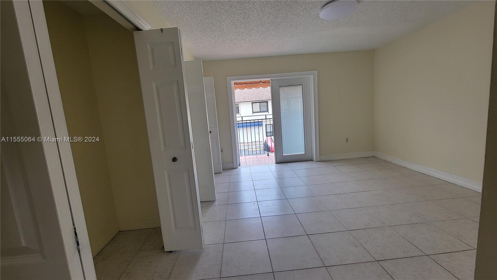 Miami, Florida 33126, 2 Bedrooms Bedrooms, 1 Room Rooms,2 BathroomsBathrooms,Residential,For Sale,A11555064